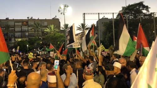בושה: דגלי פלסטין במרכז תל אביב