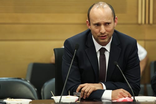 בנט תומך בטראמפ: "צעד אמיץ של צדק"