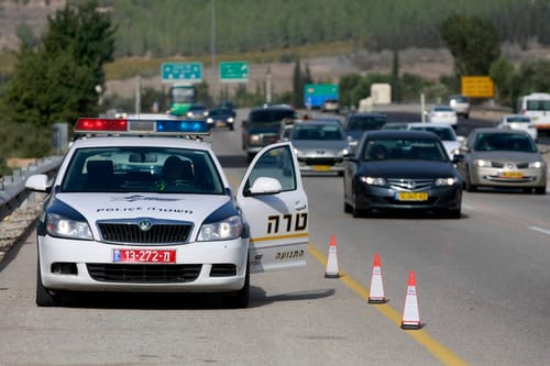במגזר הערבי: בן 12 נתפס נוהג, אביו ישב לידו. צפו