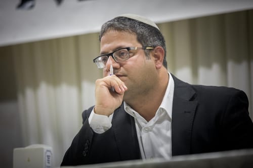 נתניהו זימן ח"כים ללשכתו ללחוץ להכניס את בן גביר