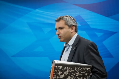 מי עומד מאחורי הודעות ה'גרגמל' נגד זאב אלקין?