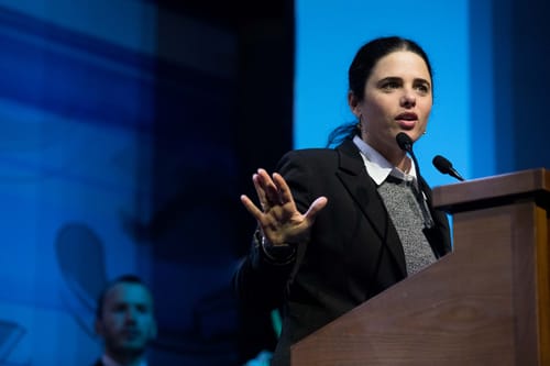 שקד: "בשלב זה הממשלה איננה יותר ממשלת ימין"