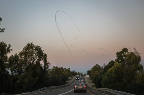 בתוך שעתיים: מעל 200 רקטות נורו, 60 יורטו