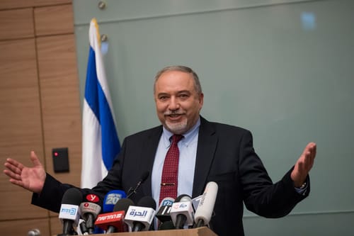 ישראל ביתנו: איש הליכוד התנצל, מסירים את התביעה
