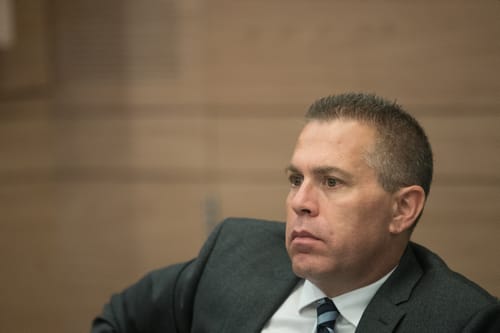 המחוזי התערב: קצין השב"ס יקודם למרות התנגדות השר