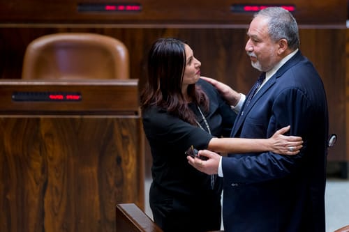 נקבר: חוק הנאמנות בתרבות של רגב לא יעלה להצבעה