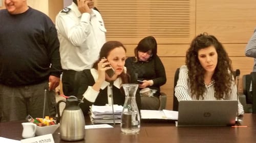 שקד תוקפת את זילבר : "אין לי אמון בה"