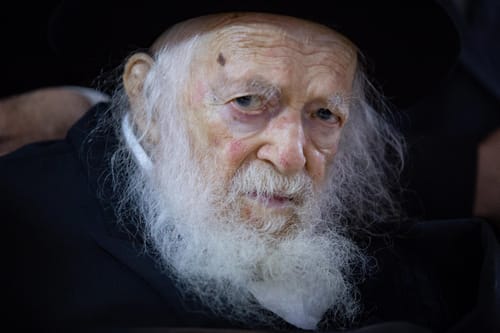 הרב קנייבסקי בן 91, "ימשיך בסדר לימוד רגיל"