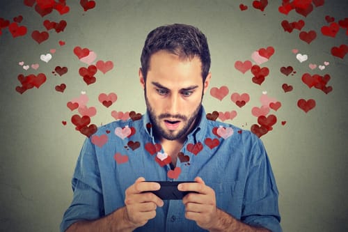 רווקים: כך יותר מידי אופציות פוגעות בכם