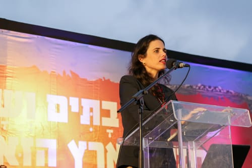 השוואת חקיקה ונורמליזציה ביו"ש: שקד עונה לבוארון