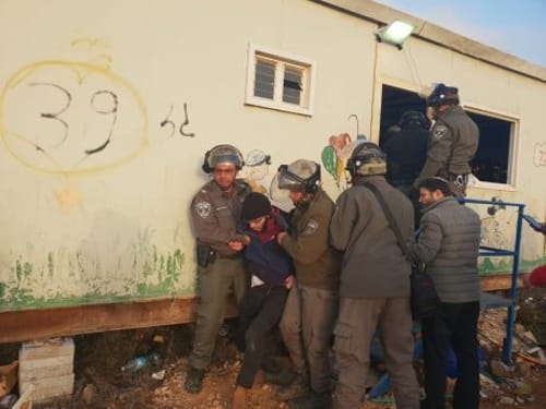 הרב אבינר: "אסור להתעמת עם כוחות הבטחון"