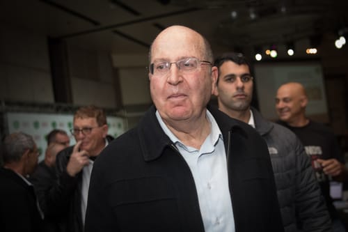 בגלל תמיכה במתווה הנשיא: יעלון נזף בחבר מפלגתו
