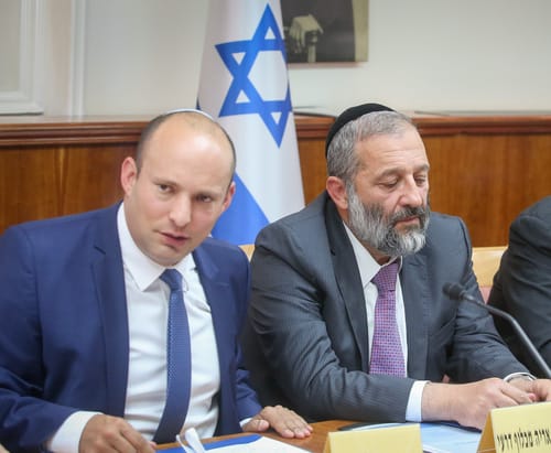 הח"כים החרדים נגד בנט: "להתנצל או להתפטר"