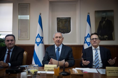 בעקבות הבחירות: מזכיר הממשלה נזף בשרים