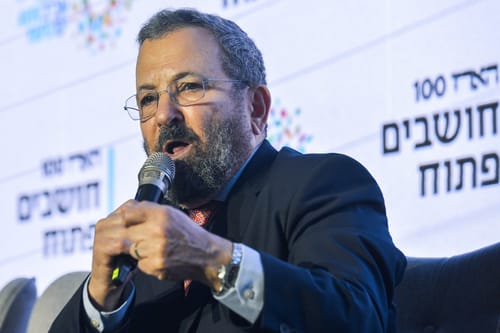 אהוד ברק השתלח ברבנים, יוגב: "אדם כועס וכושל"