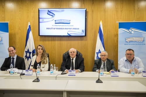 ועדת הבחירות: "הספירה הסתיימה, תוצאות צמודות"