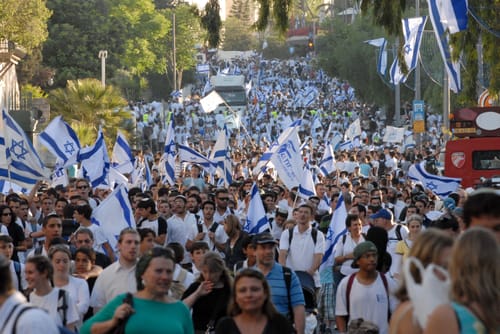 לחרדים יש מה ללמוד מאיתנו על אהבת השם