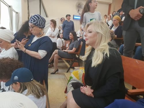 הדרמה בישיבת מרכז: שרה ואיילת שעות אחרי הפיטורים