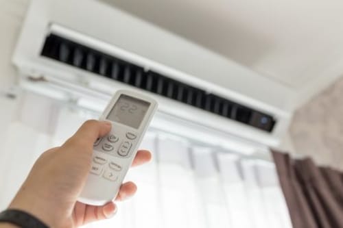 קום התהפך בארץ: משחקי מילים למטיילים בבין הזמנים