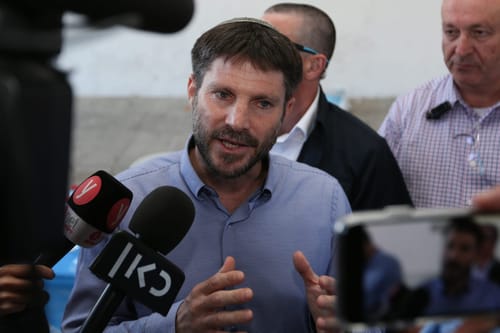 סמוטריץ' מגיב לביקורת: "לוקחים אחריות אחרי עשור"