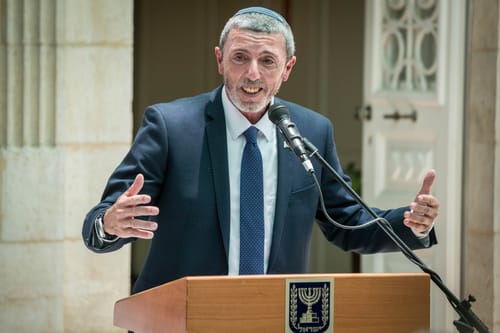 הרב רפי למנהלים: "טיפולי המרה הם דבר חמור ופסול"