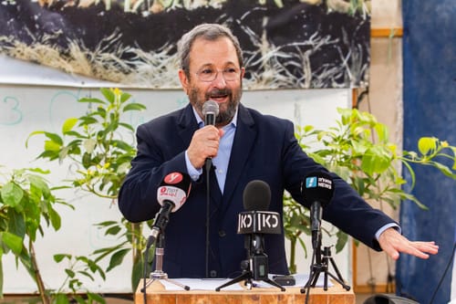 האם ברק היה צריך לפשפש בעברו של ג'פרי אפשטיין?