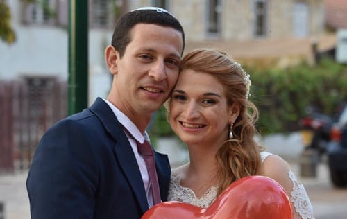 "דת לא הייתה סיבה מספיק טובה לוותר": זוגות מעורבים משתפים