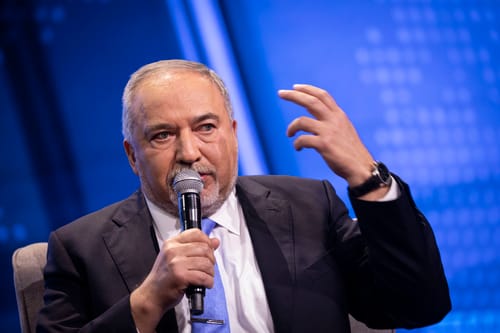 ליברמן הודיע: "מתנגד לחוק המצלמות של הליכוד"