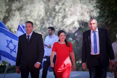 בתום סבב ההתייעצויות: 55 לנתניהו 54 לגנץ