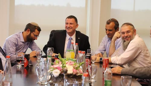 ביו"ש מגיבים: "זמן לנהל שיח, לא לפרוש ממנו"