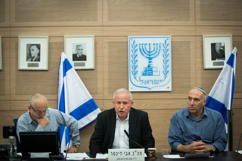 חלוקת תפקידים בכנסת בין כחול לבן והליכוד
