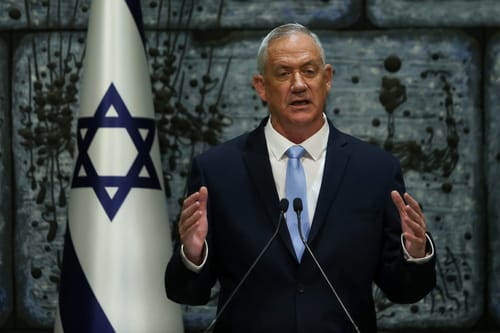 בכירים בכחולבן: "גנץ במסר ללפיד – נמאס מהאגו שלו"