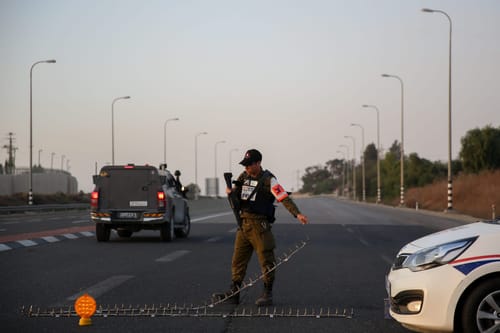 הסוף לסגר? גנץ: "האיום יוסר בדרך זו או אחרת"