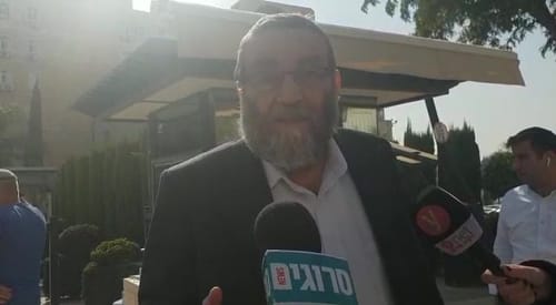 גפני לסרוגים: "ליברמן רוצה לרושש את ביבי פוליטית"