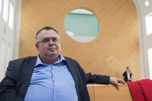 היועמ"ש משהה את מסירת החומרים נגד ח"כ דוד ביטן
