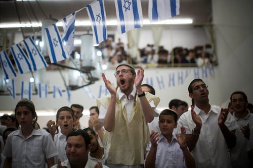 פניה למשרד החינוך: טפלו בתשלומי ישיבות ואולפנות