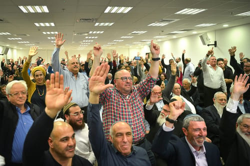 מה הסיכויים של הרב רפי להעביר את האיחוד במרכז?