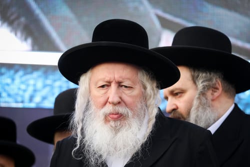 תחקיר: בן האדמו"ר מגור תקף מינית חסידים