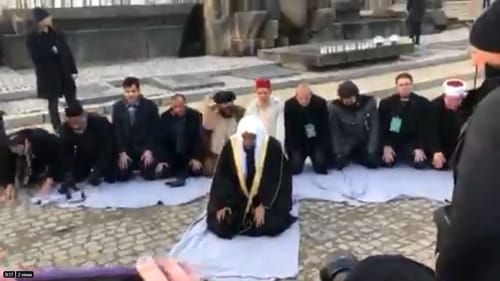 לזכר נספי אושוויץ: "אללה הוא אכבר"
