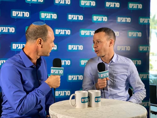 עמית סגל: "לא תמצא אותי מנגן בגיטרה עם אף מועמד"