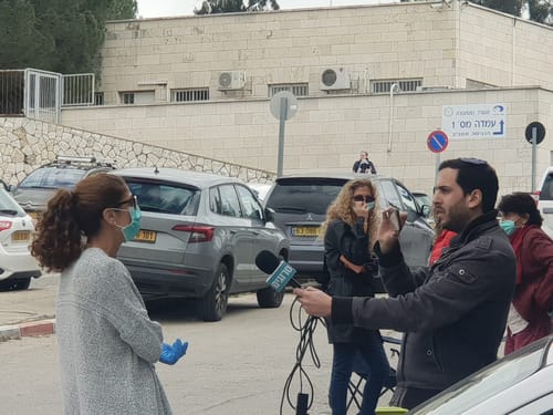 "אחרי שבועיים בבידוד, הגענו להצטופף בקלפי"