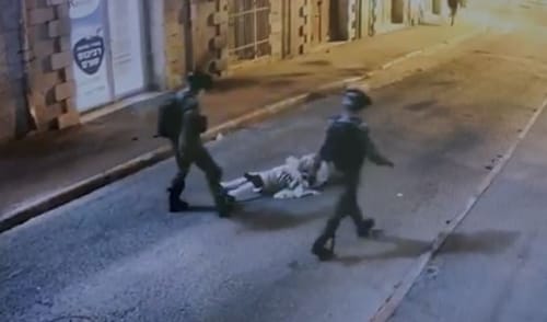 סרטון האלימות במאה שערים: שני שוטרים נחקרו