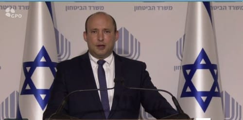 בנט: לקיים חתונות עד 50 איש, תפילות בשטח פתוח