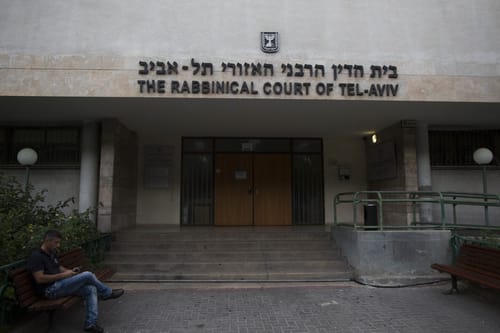 קורונה | הרב הראשי: ניתן לסדר גט עם כפפות