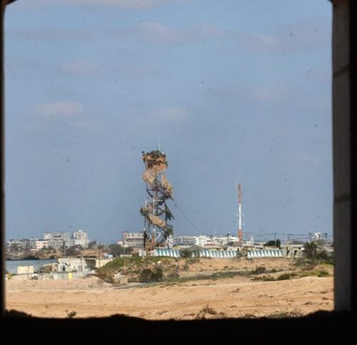 פיגועים, צחוקים וסיפורים: "רצועת עזה טרם הנסיגה"