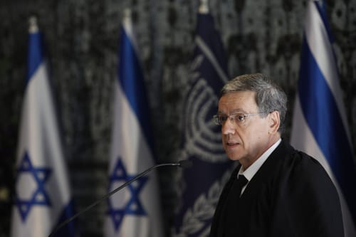 בג"צ הוציא צו זמני נגד הארכת כהונתו של דן אלדד