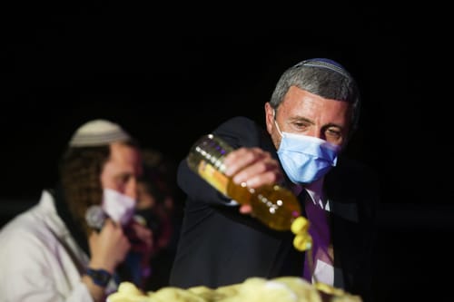 לא פוזל ימינה | סיכום פוליטי