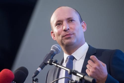 בנט: נתניהו איש עתיר זכויות; אל תכעסו עליו