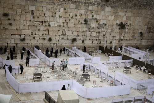 אלו מאות הזוכים שיתפללו בכותל בחג השבועות