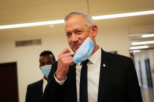 מתקפה חריפה: "בני גנץ הוא בובה של נתניהו"